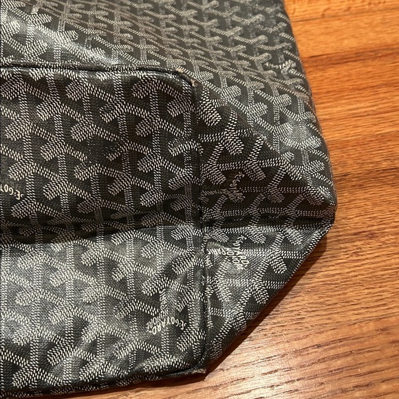 Goyard St. Louis GM - Picture 8 of 10